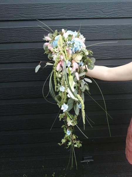 bouquet de mariée retombant 